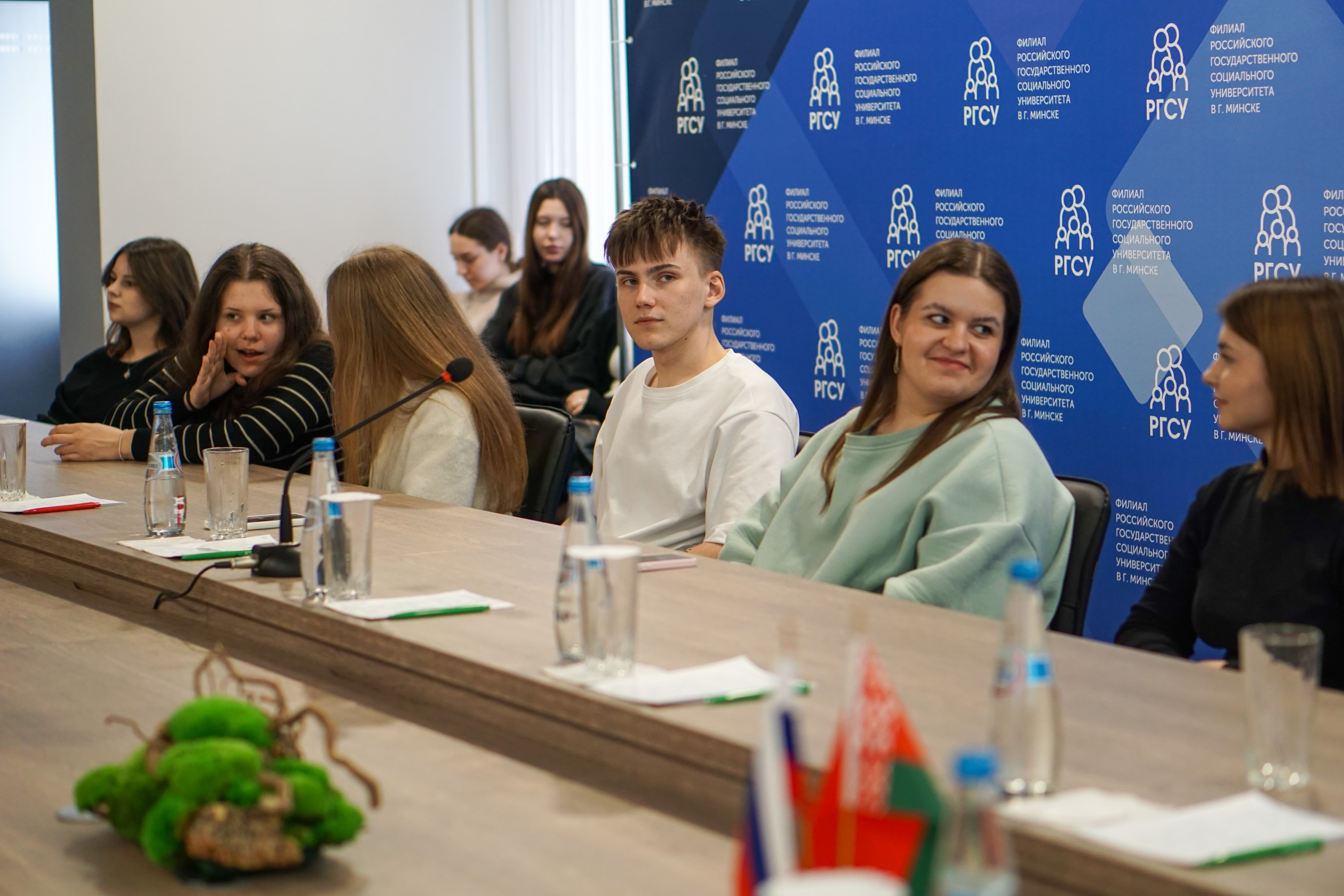Круглый стол «Дом без насилия: юридические и психологические аспекты».