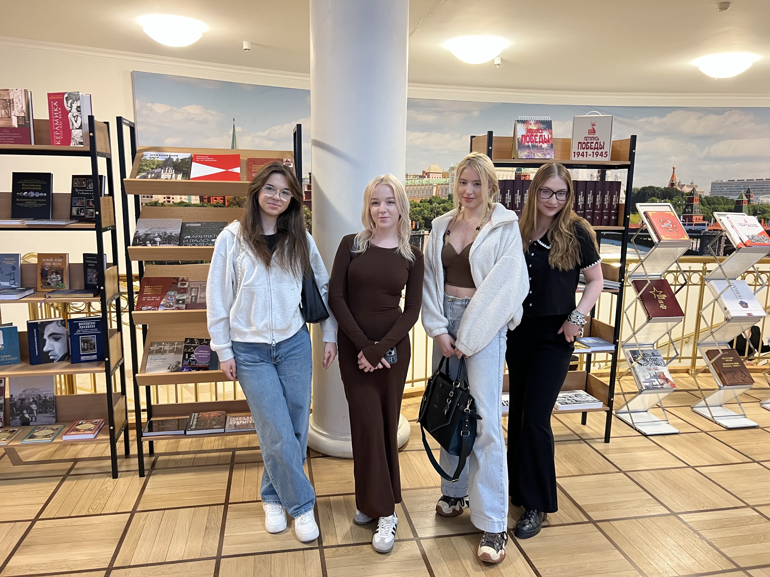 Презентация книг о Великой Победе: студенты Филиала прикоснулись к истории.